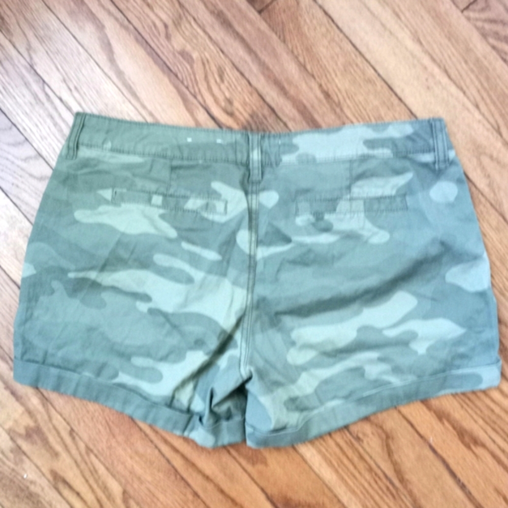 💚SO Camouflage shorts💚 - Picture 3 of 4